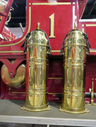1915 brockway chemical and hose truck 7