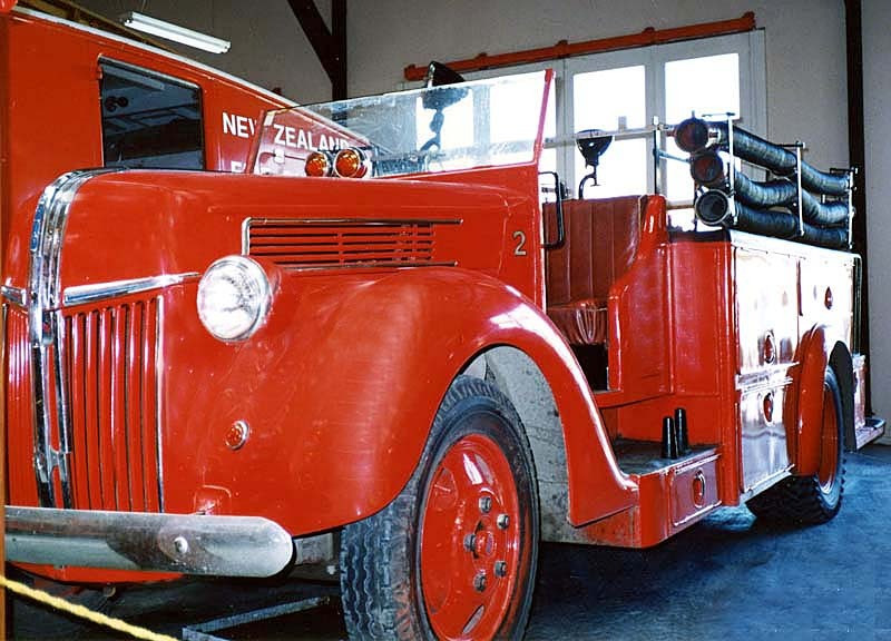 1942 ford  2 