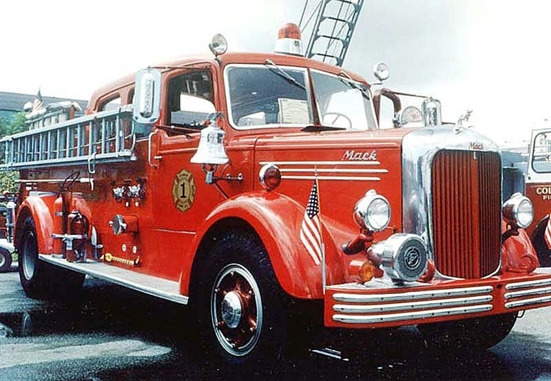 1948 mack  3 