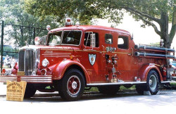 1948 mack ls 85 sedan cab