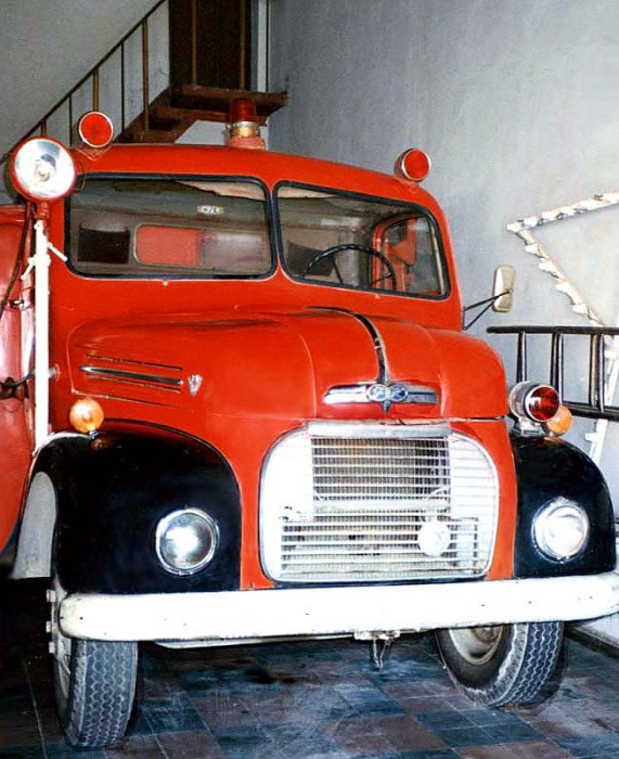 1954 ford f.d. 2