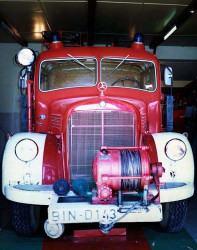 1958 mercedes  2  2