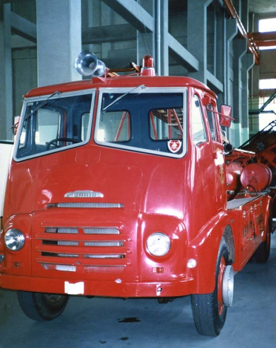 1958 morris 2